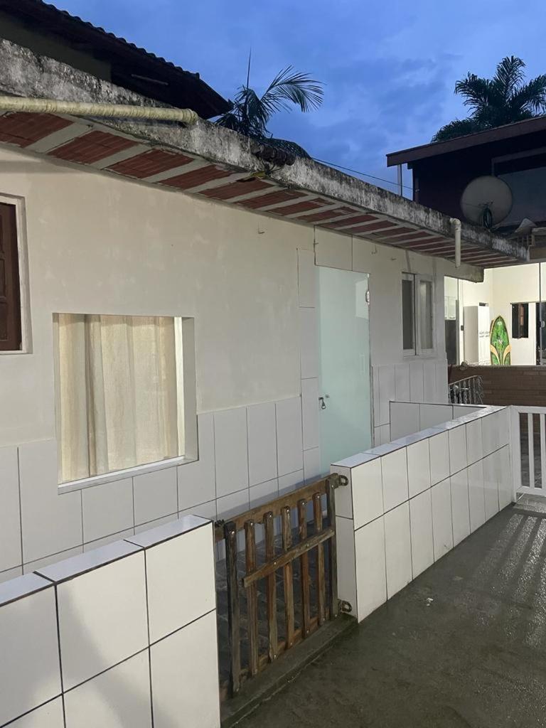 Suites Lesther Ubatuba Kültér fotó